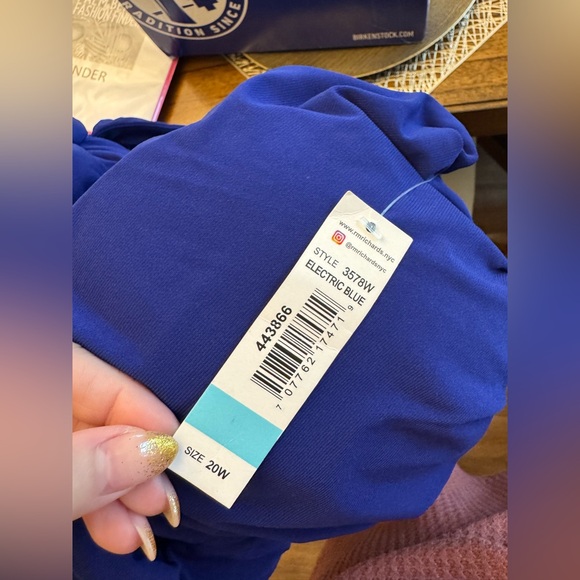 Plus Dress - Picture 10 of 12